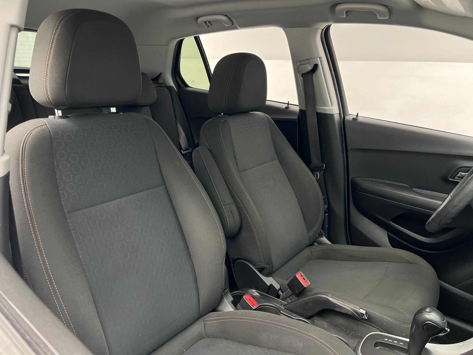 Thumbnail: 2021 Chevrolet Trax - 2