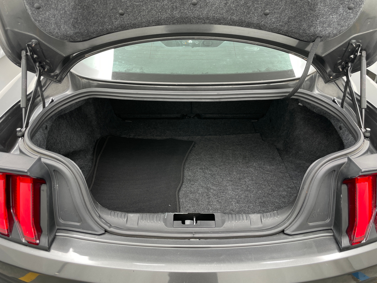 Thumbnail: 2019 Ford Mustang - 5