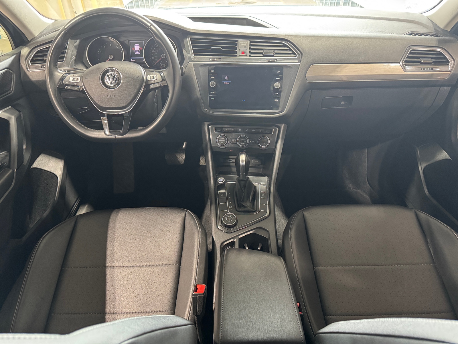 Thumbnail: 2019 Volkswagen Tiguan - 2