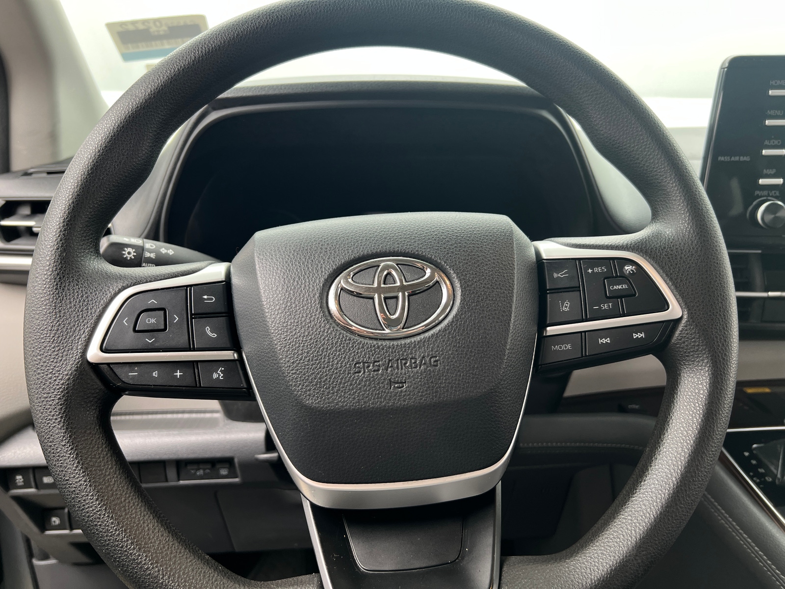 Thumbnail: 2021 Toyota Sienna - 5