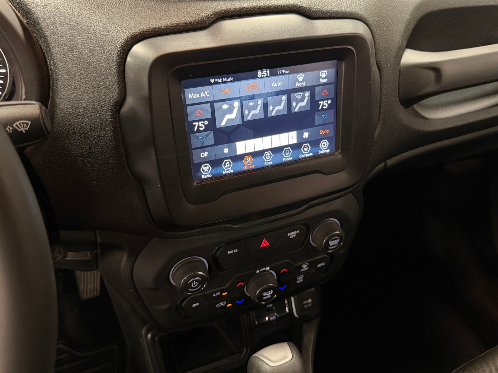 Thumbnail: 2018 Jeep Renegade - 4