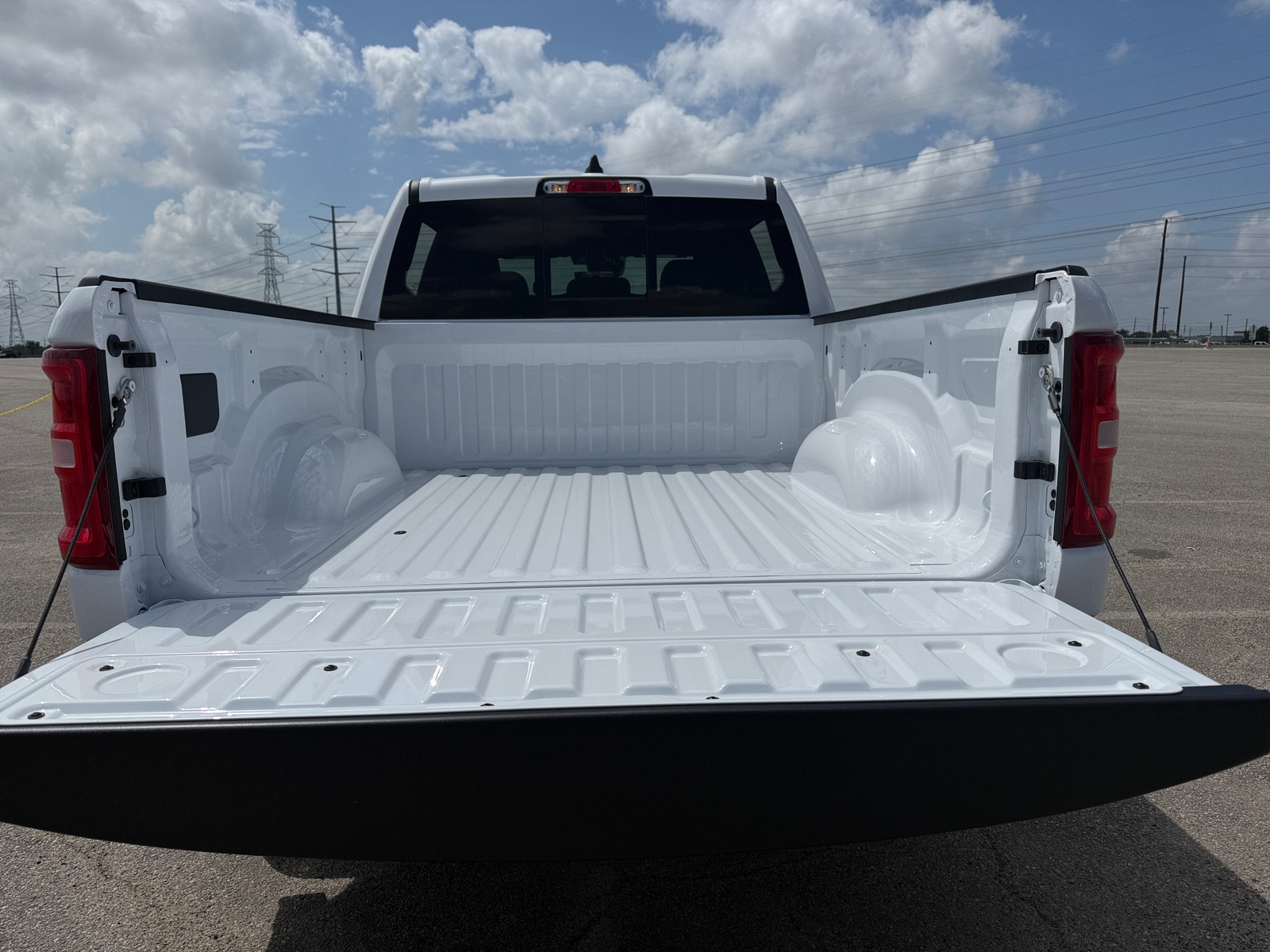 Thumbnail: 2026 RAM 1500 - 7