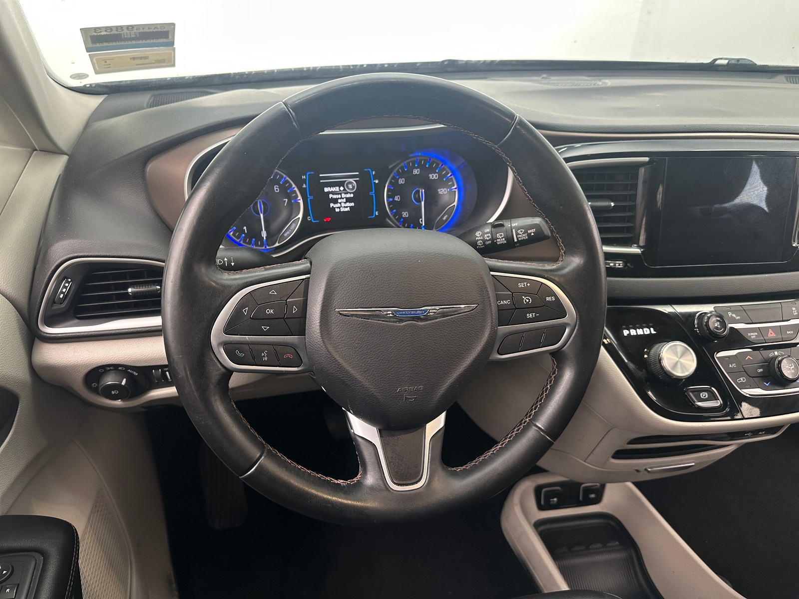 Thumbnail: 2017 Chrysler Pacifica - 4