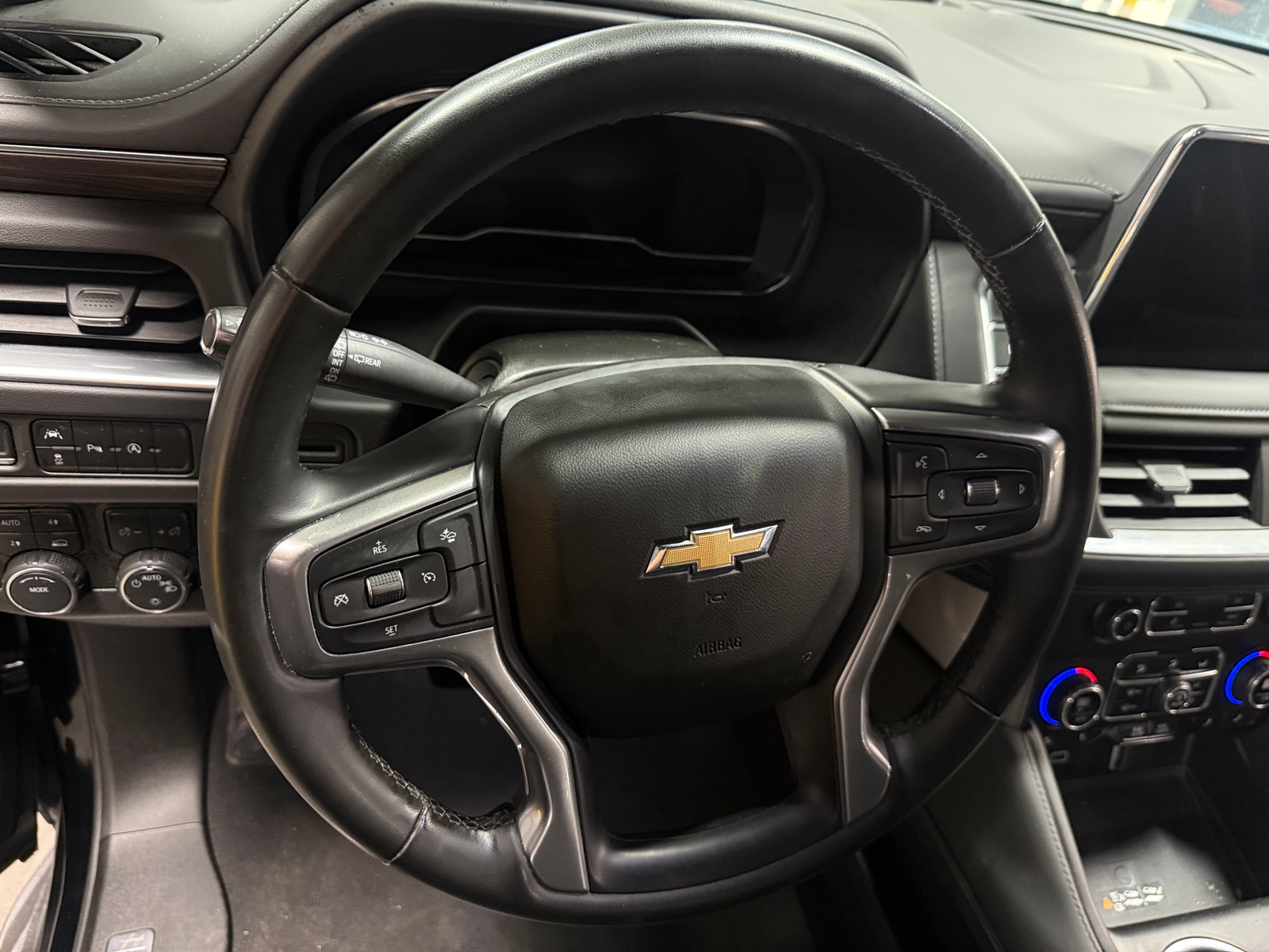 Thumbnail: 2024 Chevrolet Suburban - 5