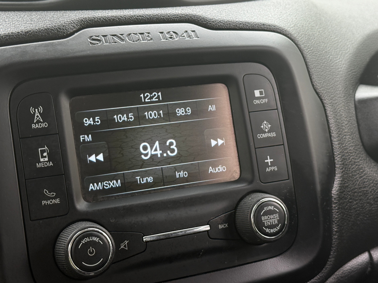 Thumbnail: 2017 Jeep Renegade - 4