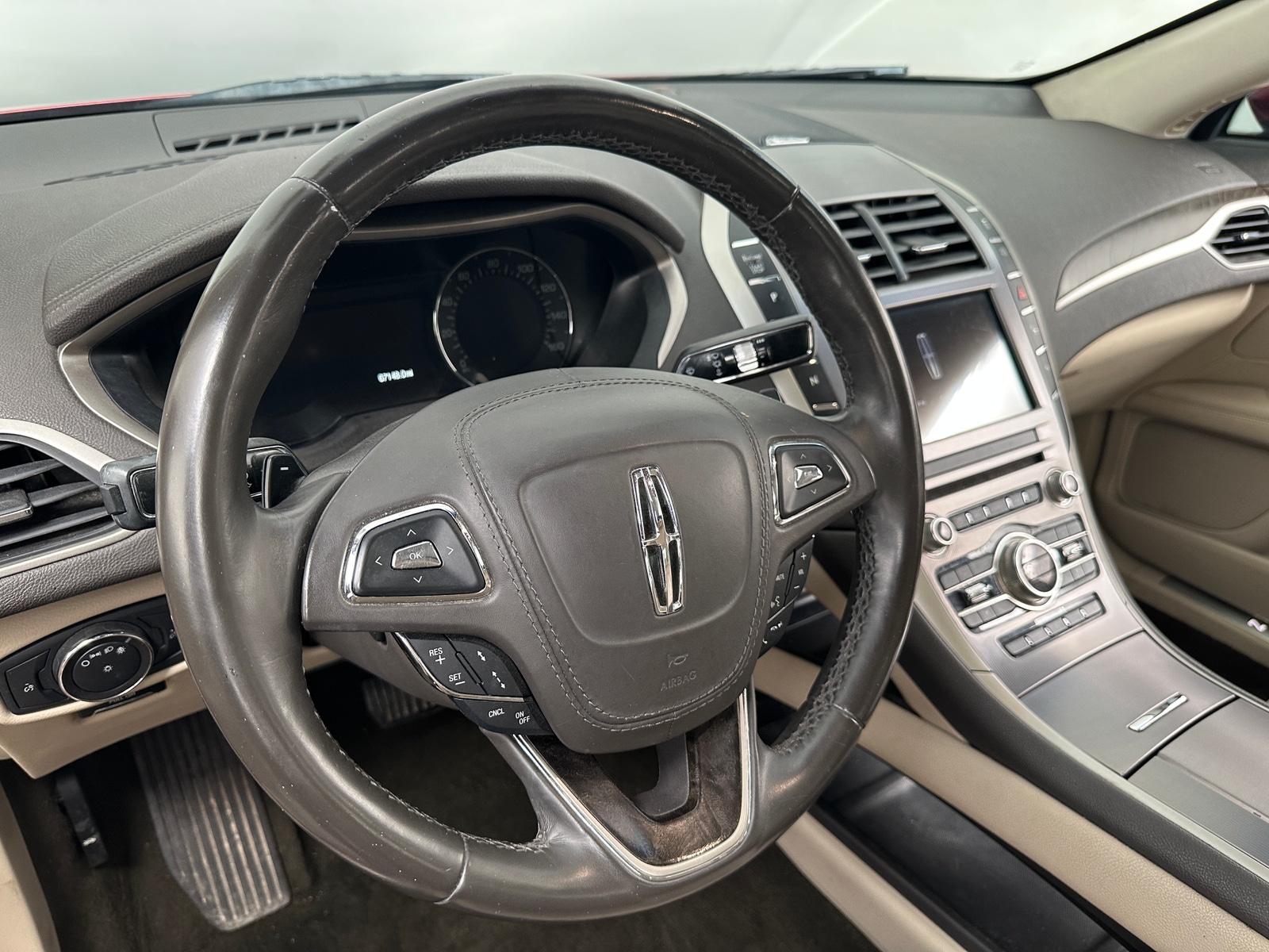 Thumbnail: 2020 Lincoln MKZ - 4