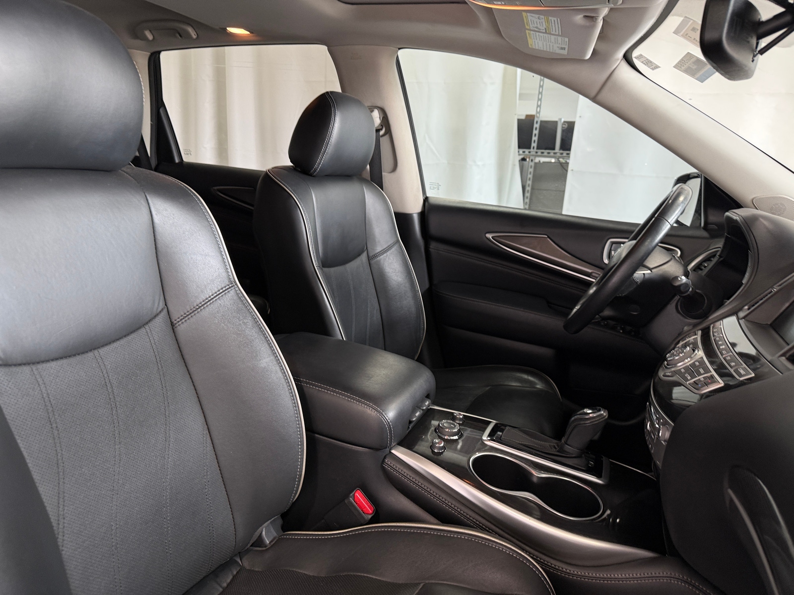 Thumbnail: 2020 INFINITI QX60 - 2