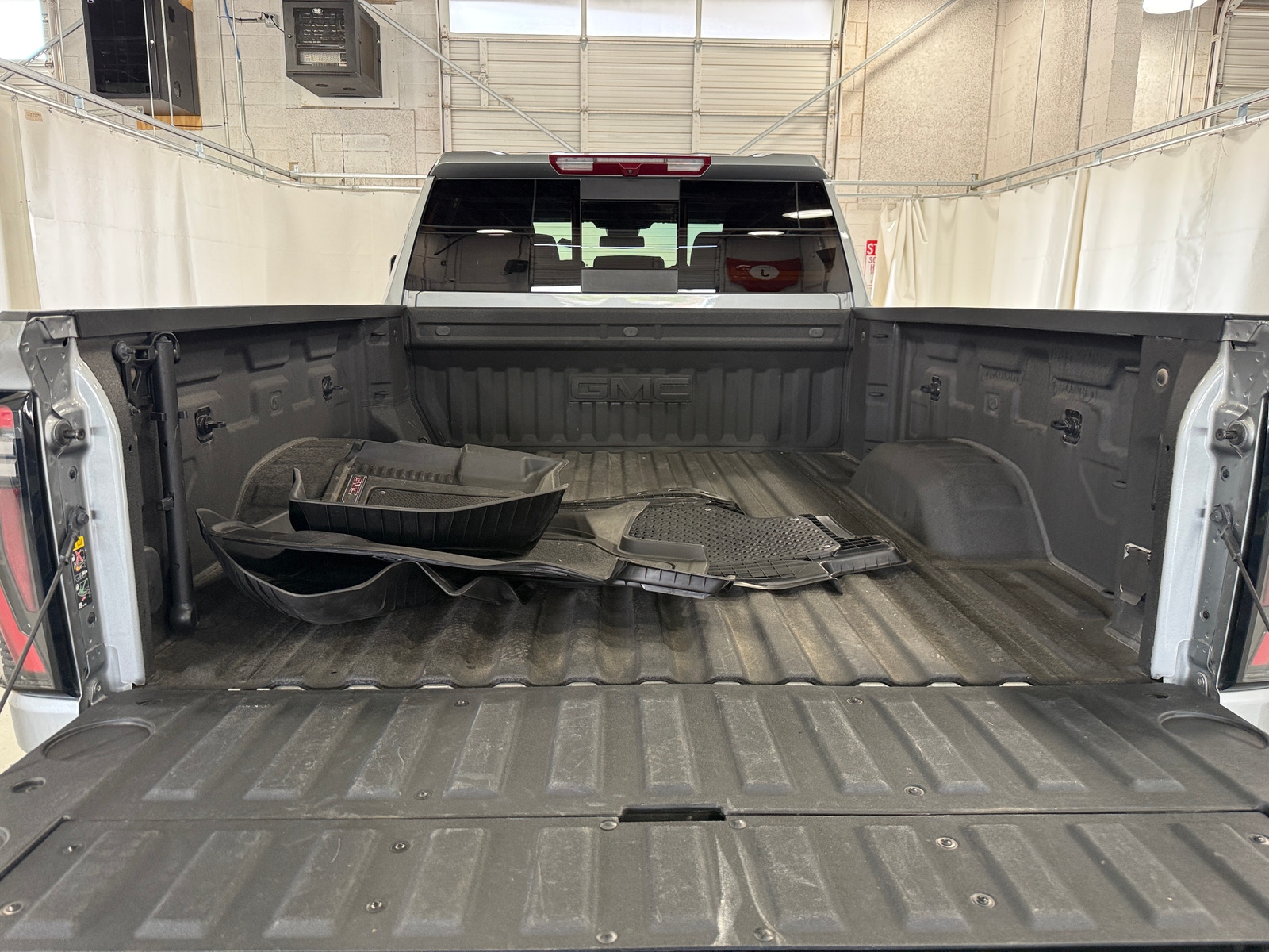 Thumbnail: 2025 GMC Sierra 2500 - 6