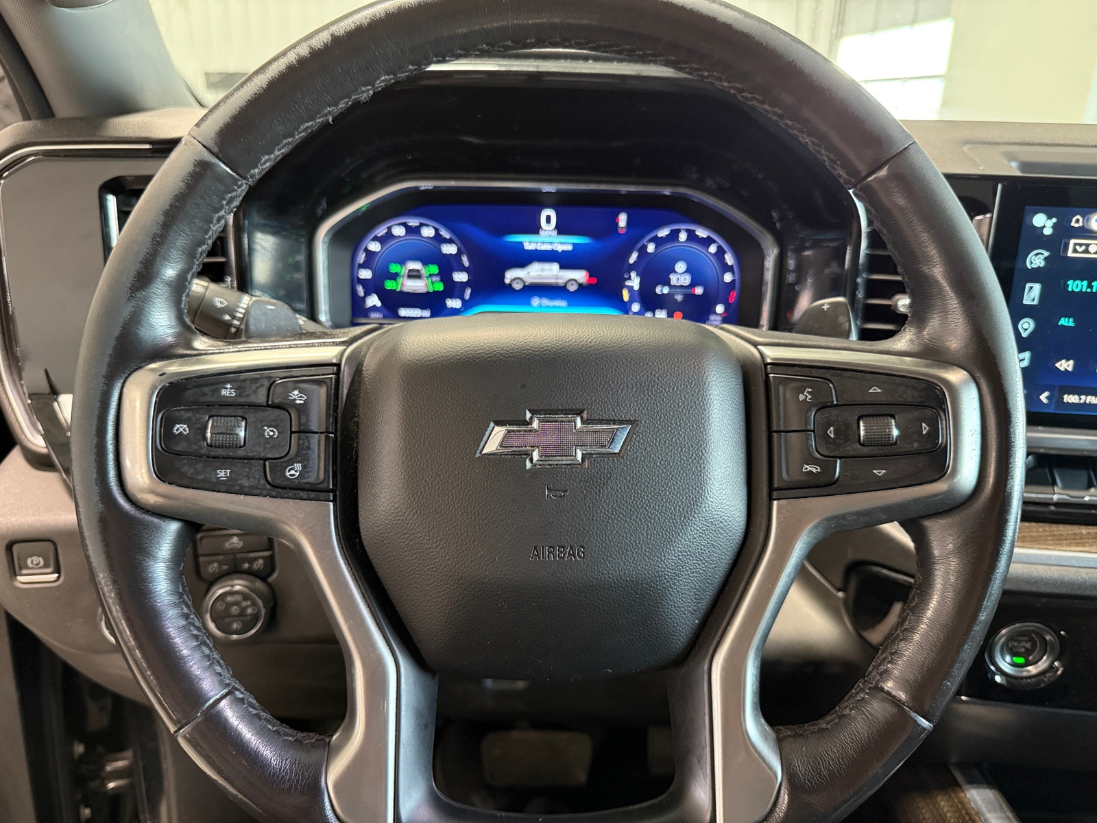 Thumbnail: 2023 Chevrolet Silverado 1500 - 5