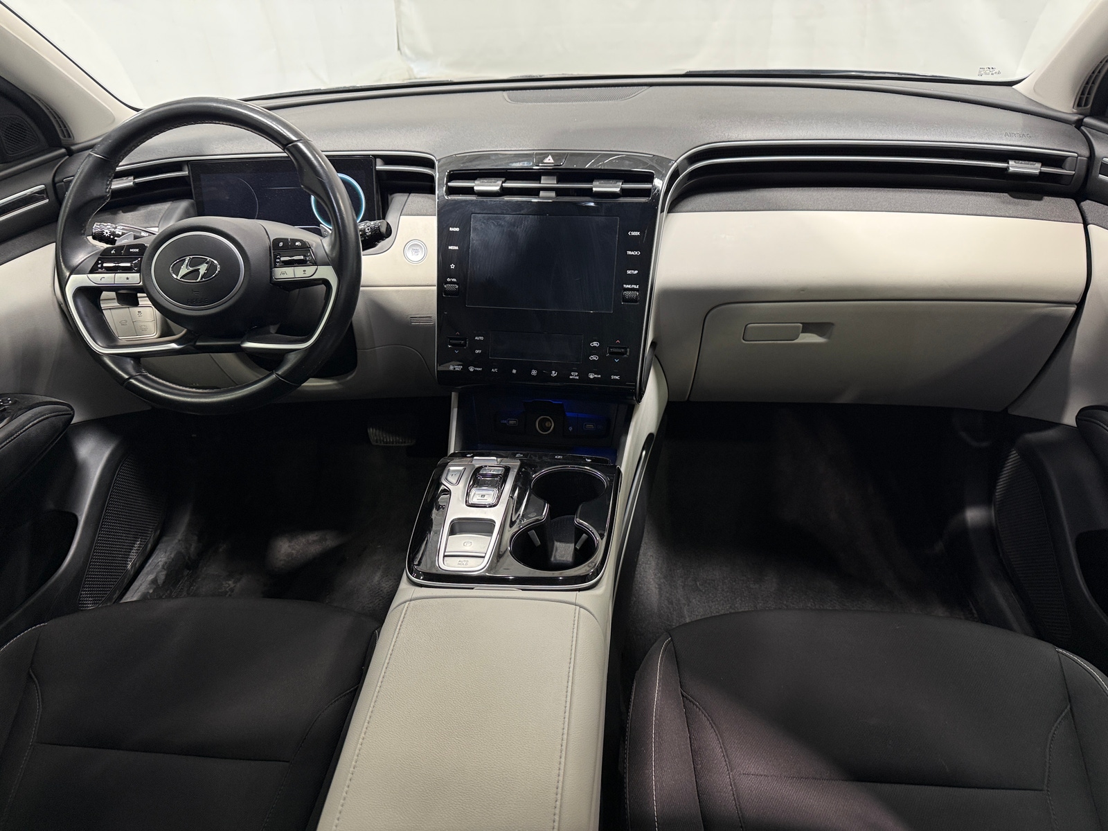 Thumbnail: 2022 Hyundai Tucson - 3