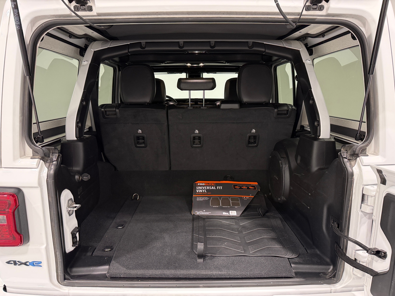 Thumbnail: 2021 Jeep Wrangler - 6