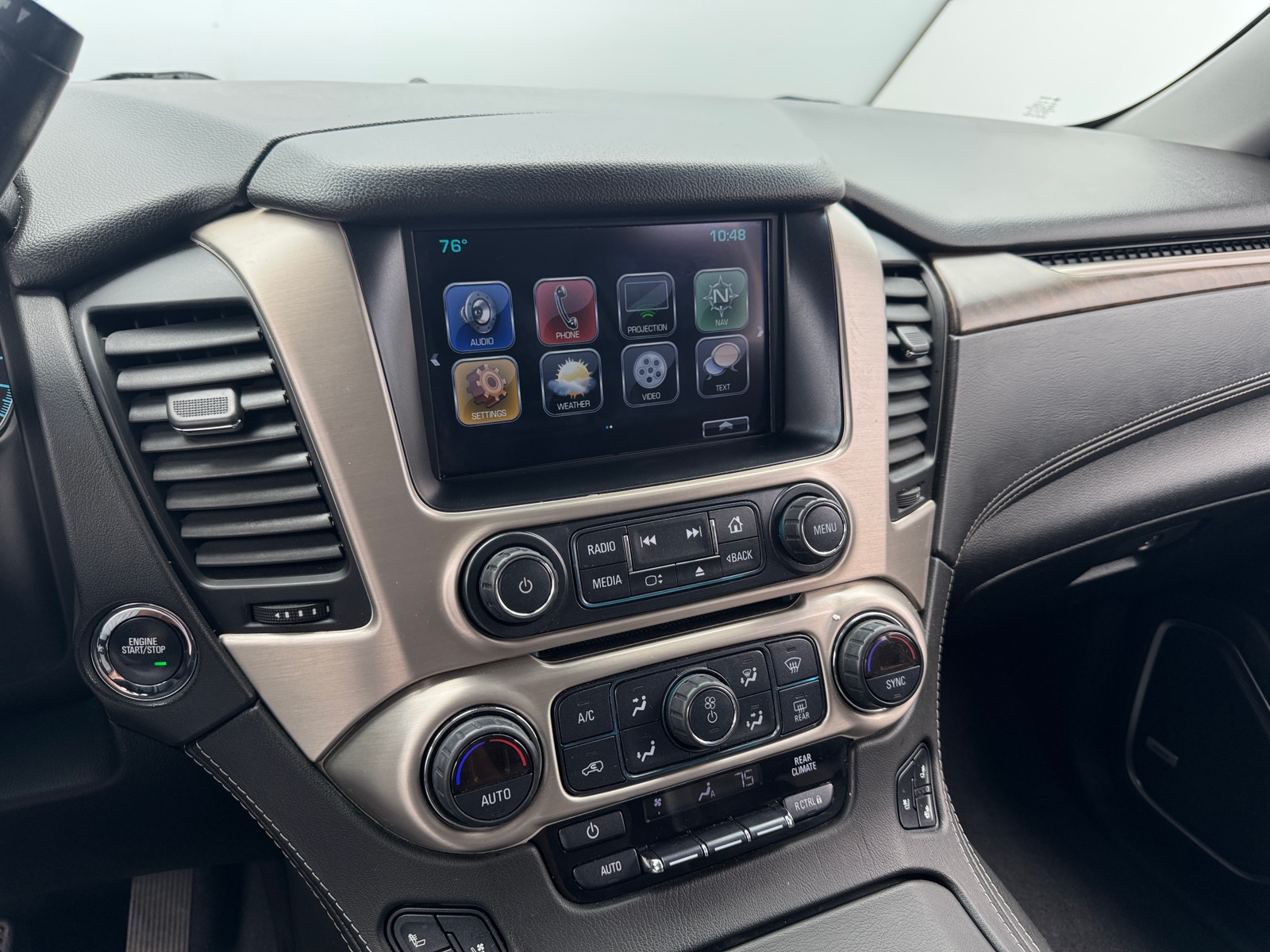 Thumbnail: 2019 GMC Yukon XL - 3