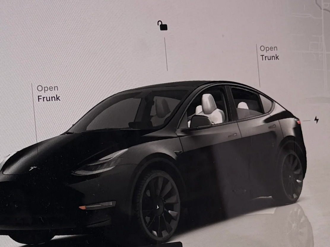 Thumbnail: 2023 Tesla Model Y - 3