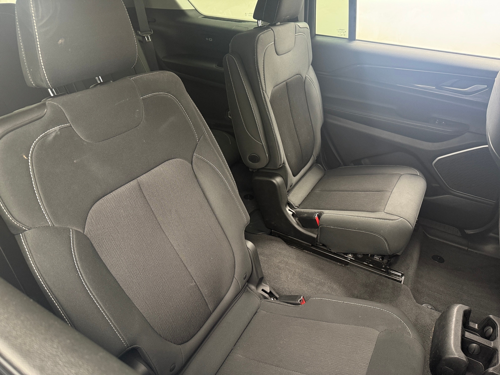 Thumbnail: 2022 Jeep Grand Cherokee L - 6