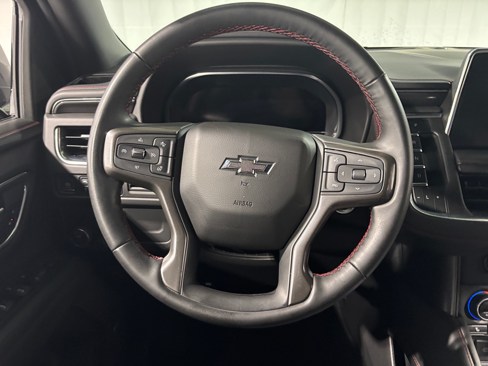 Thumbnail: 2024 Chevrolet Tahoe - 4