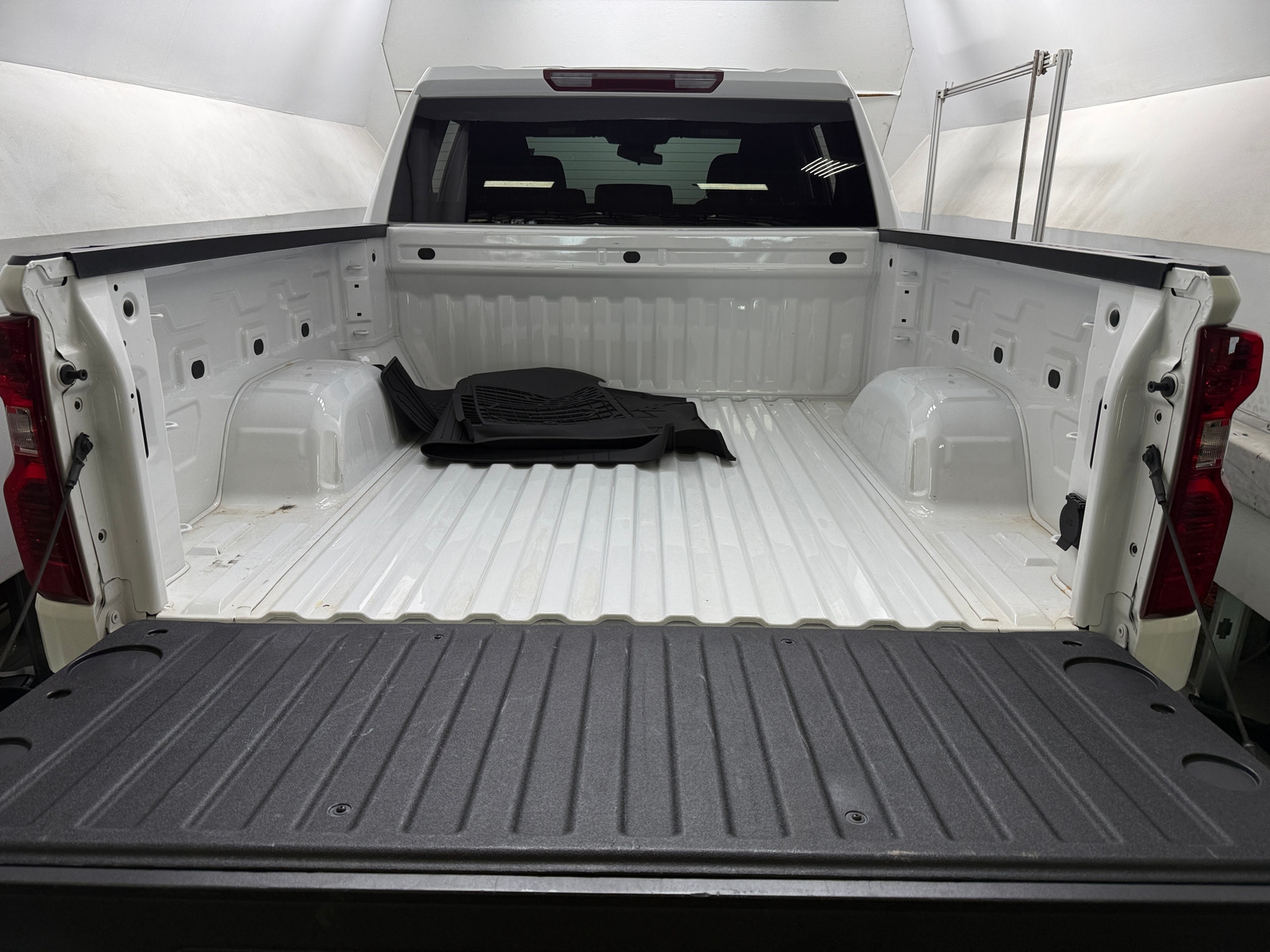 Thumbnail: 2026 Chevrolet Silverado 1500 - 7