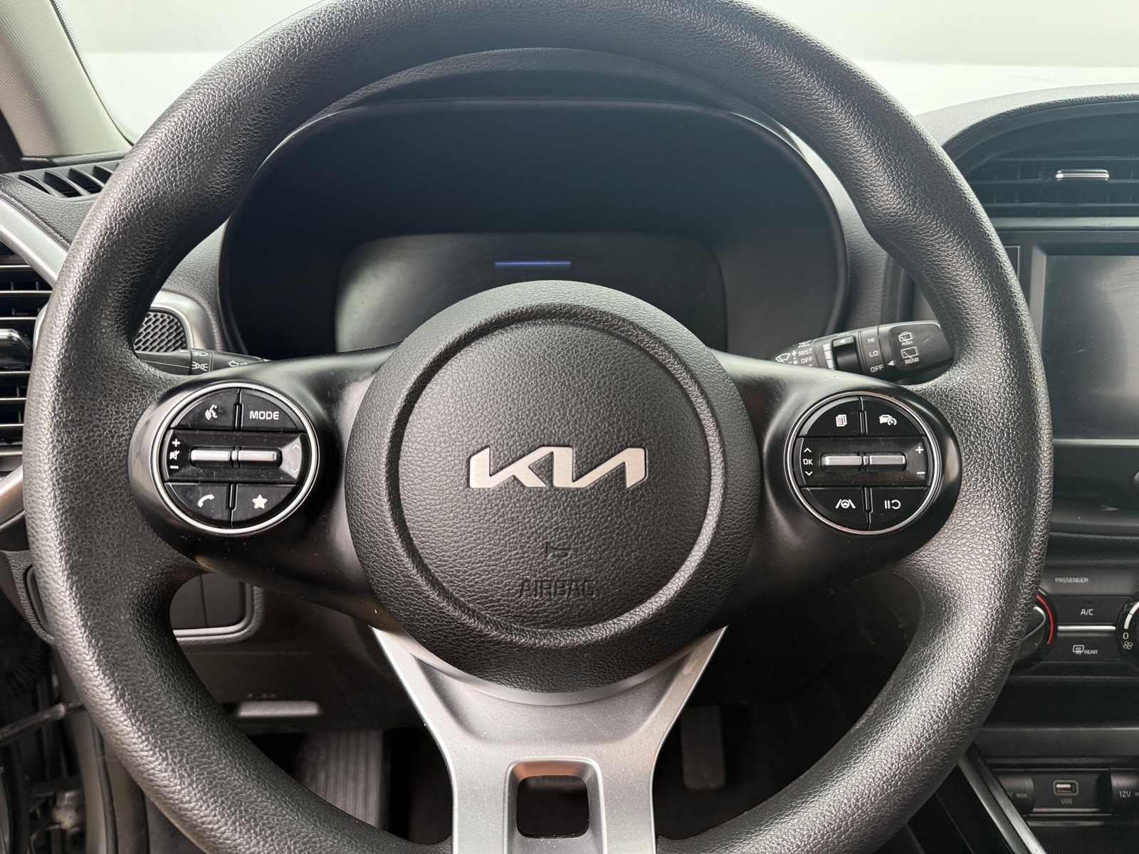 Thumbnail: 2023 Kia Soul - 5