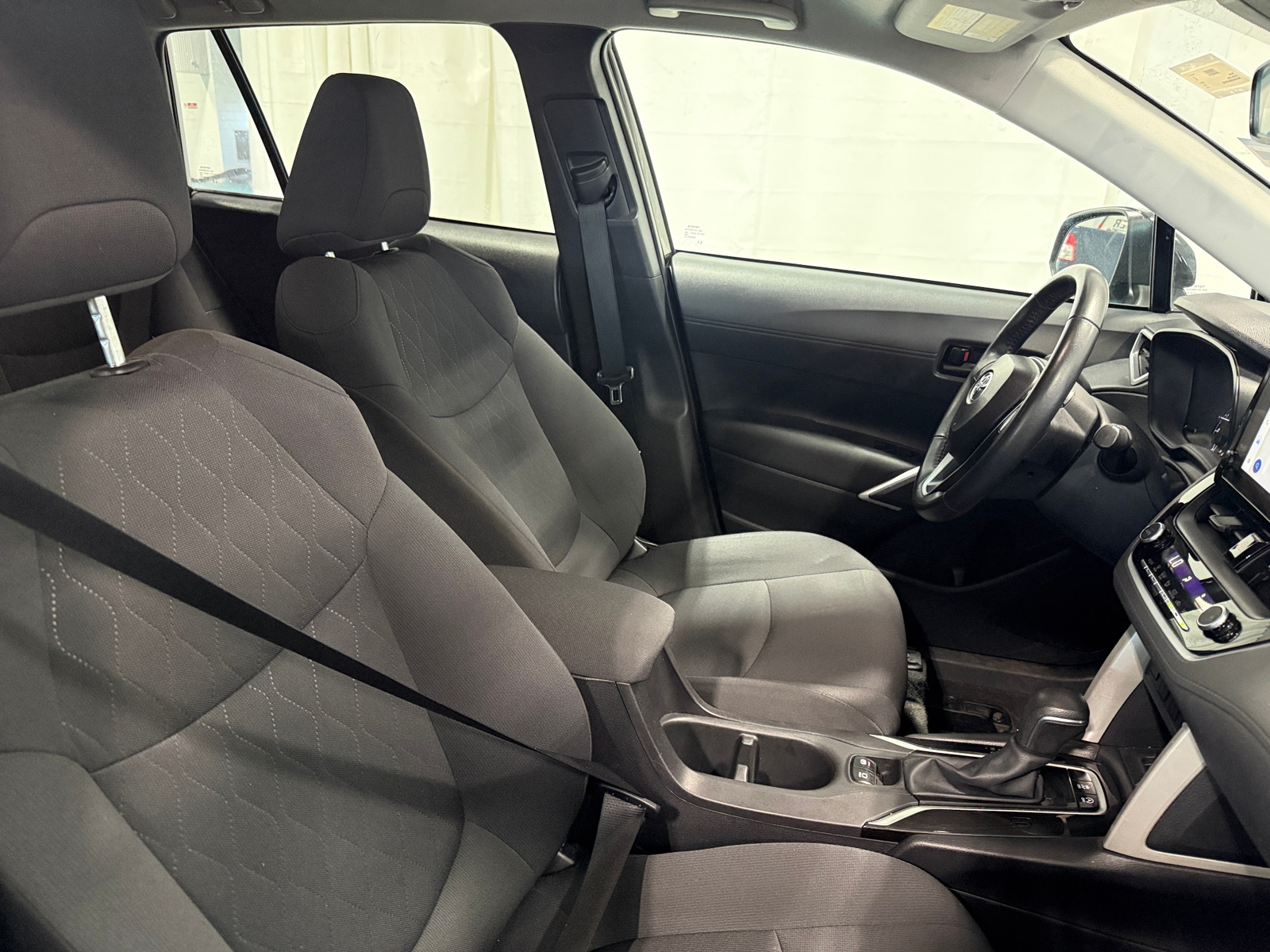 Thumbnail: 2025 Toyota Corolla Cross - 2