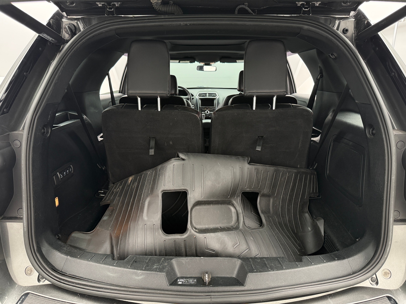 Thumbnail: 2018 Ford Explorer - 6