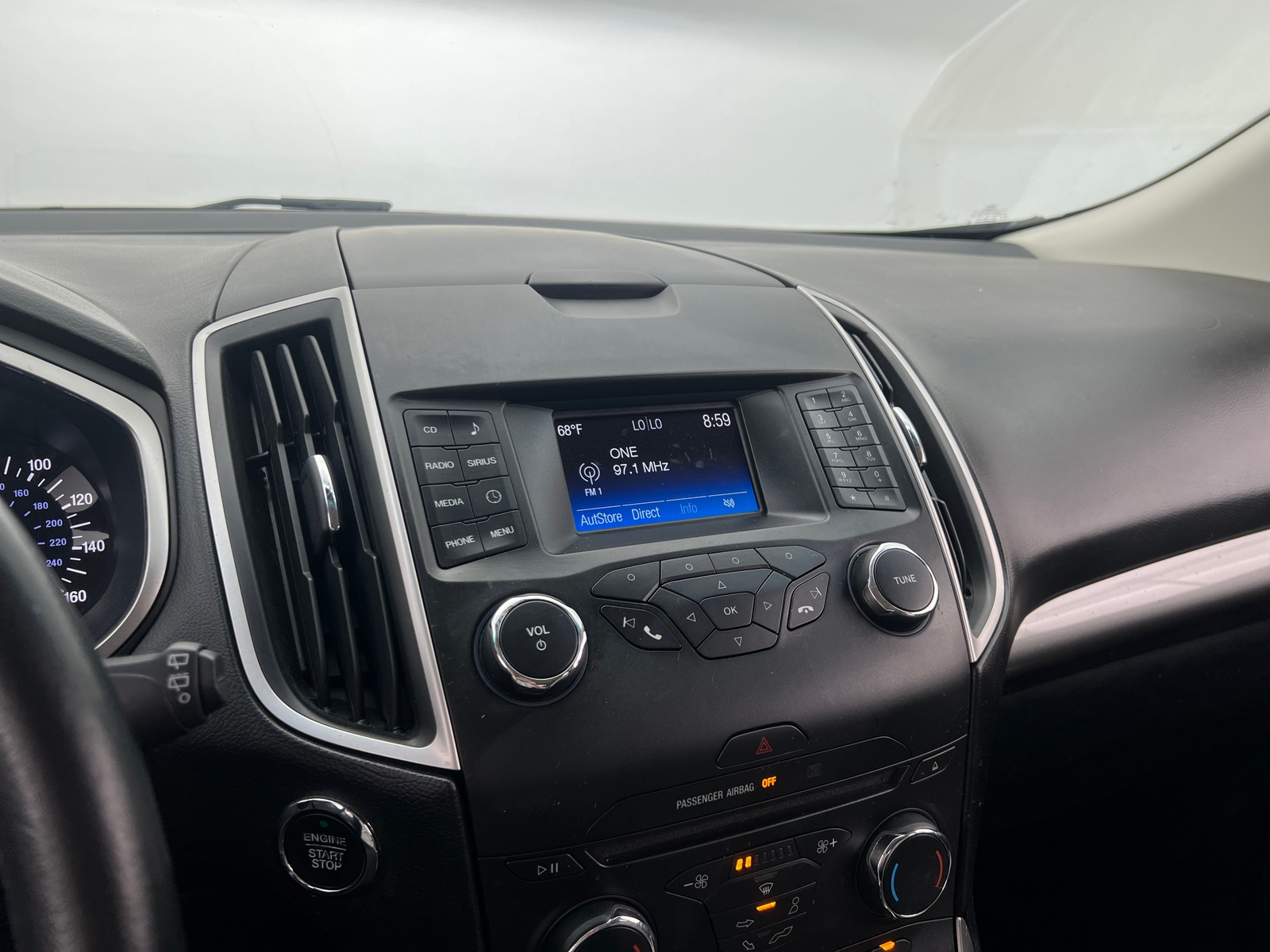 Thumbnail: 2015 Ford Edge - 4
