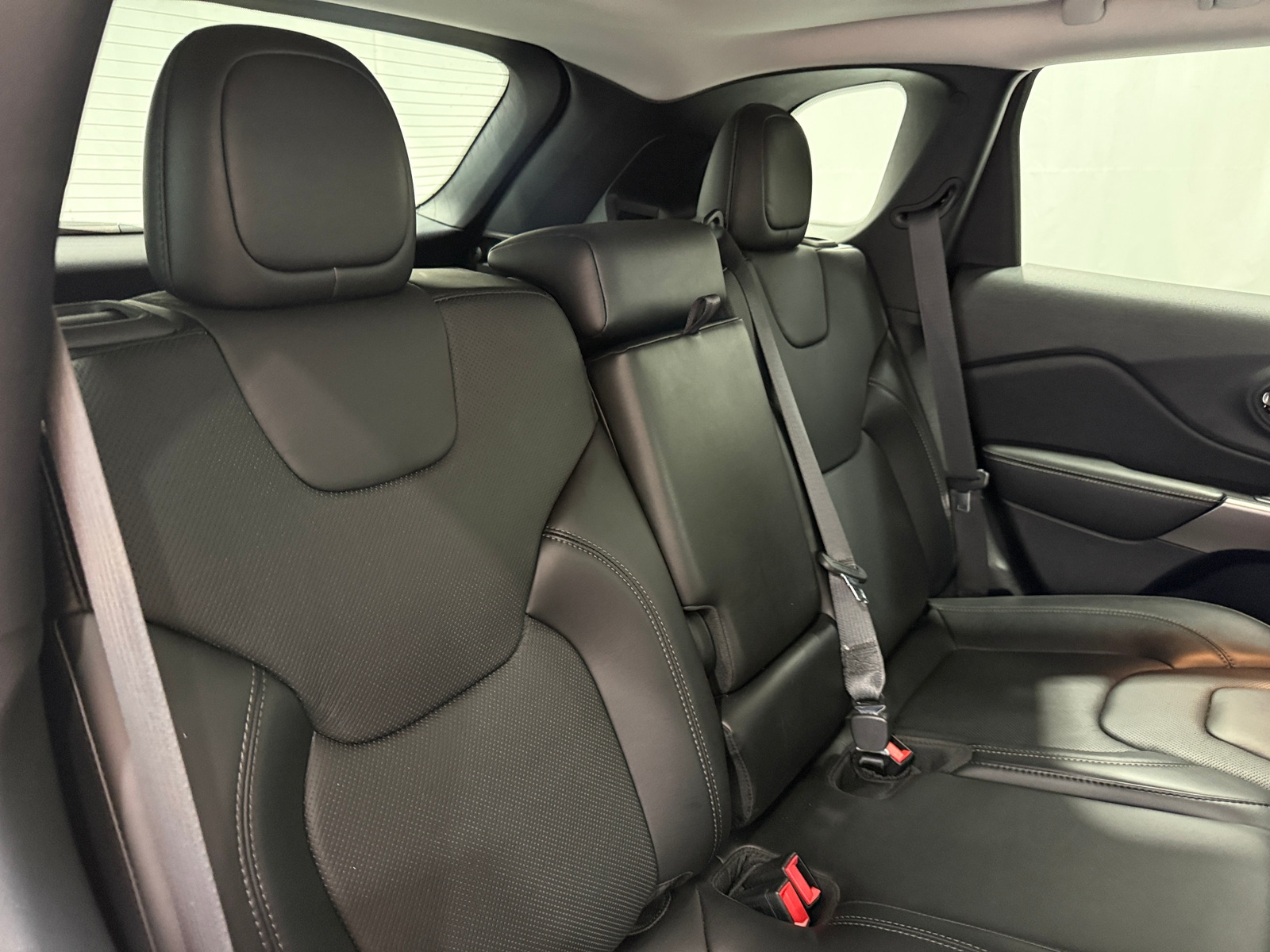 Thumbnail: 2021 Jeep Cherokee - 5