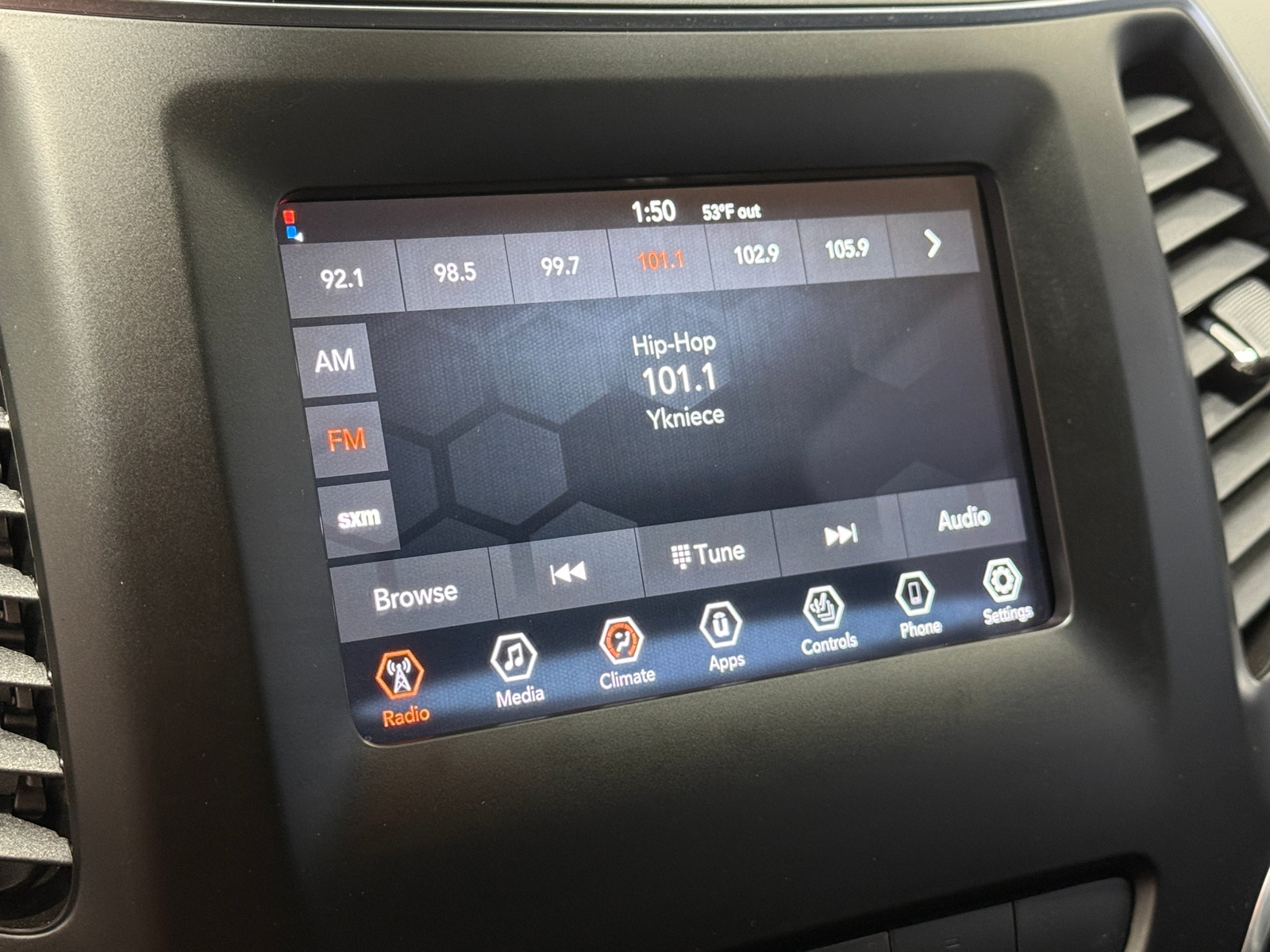 Thumbnail: 2021 Jeep Cherokee - 3