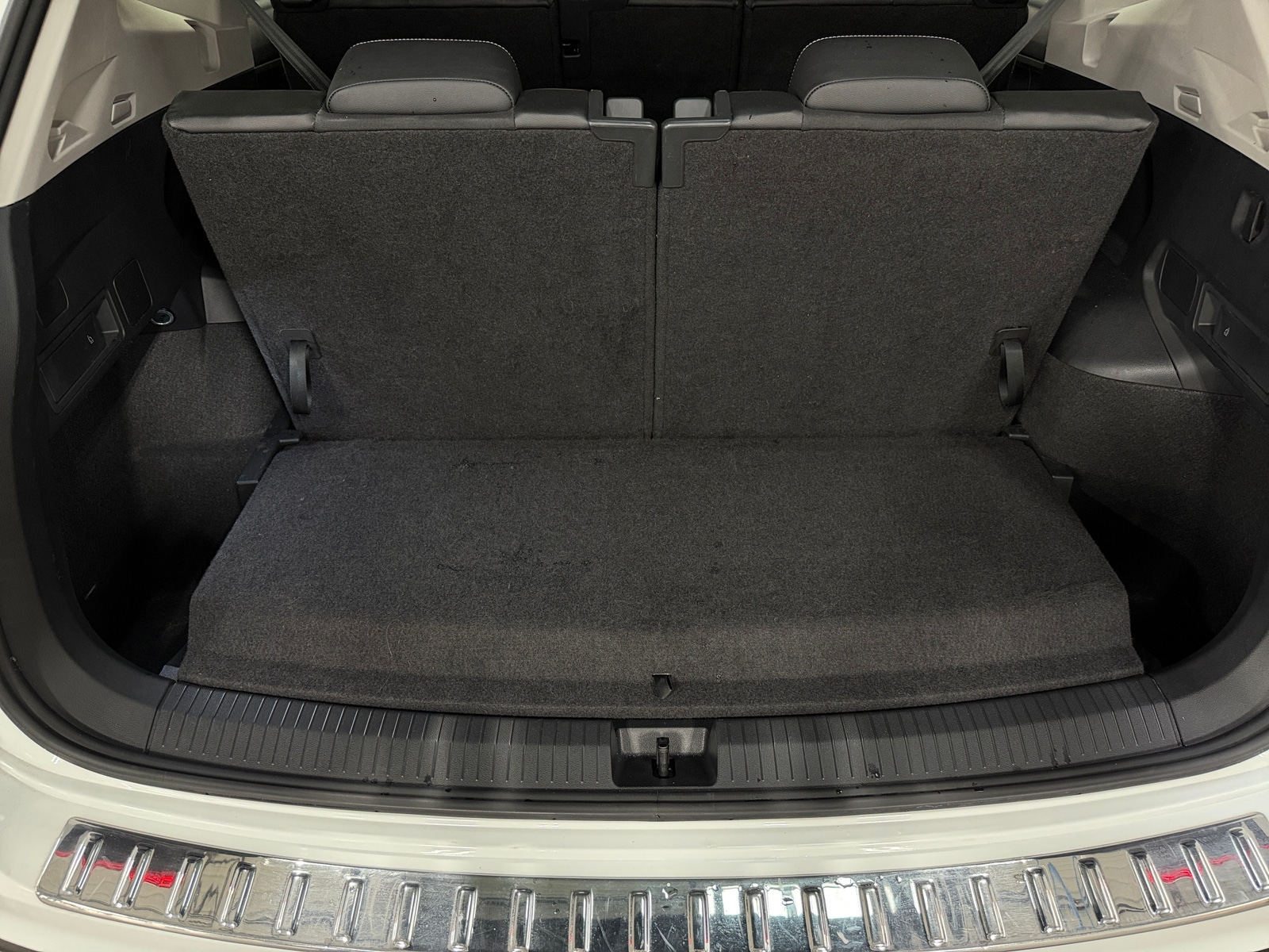 Thumbnail: 2024 Volkswagen Tiguan - 6