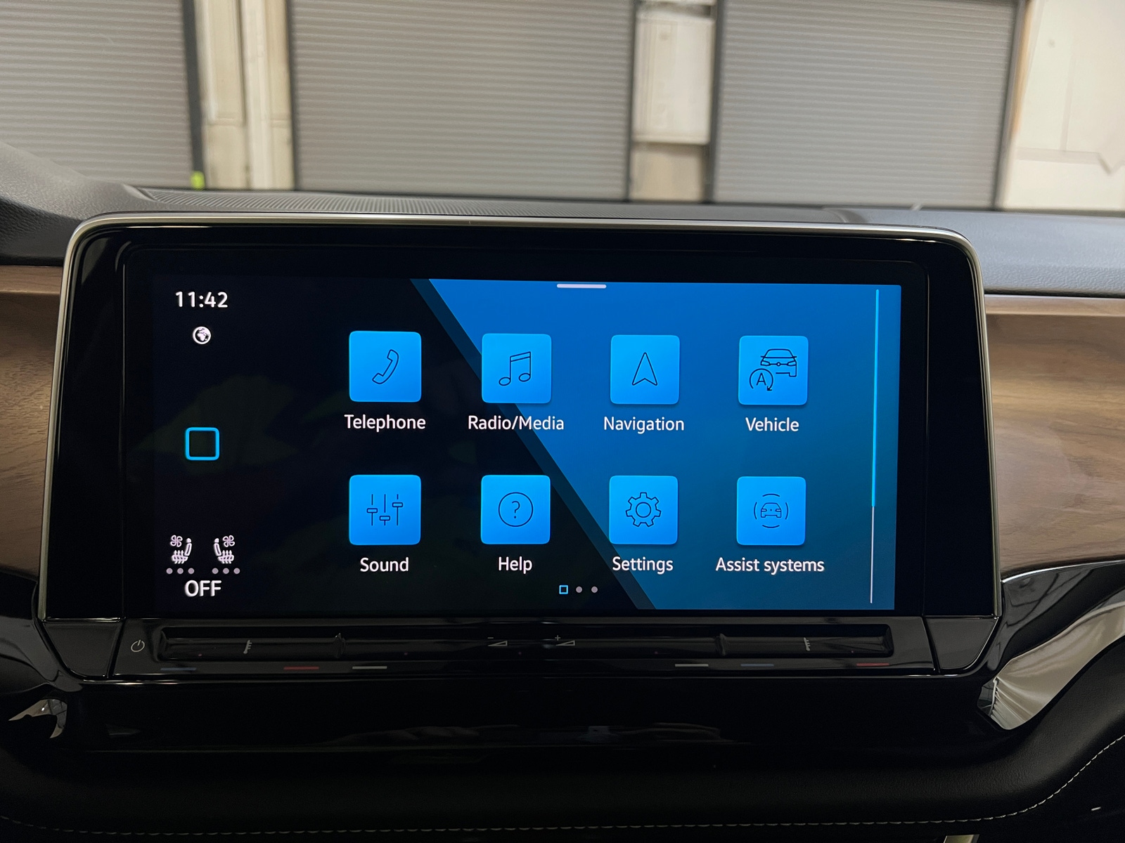 Thumbnail: 2025 Volkswagen Atlas - 4