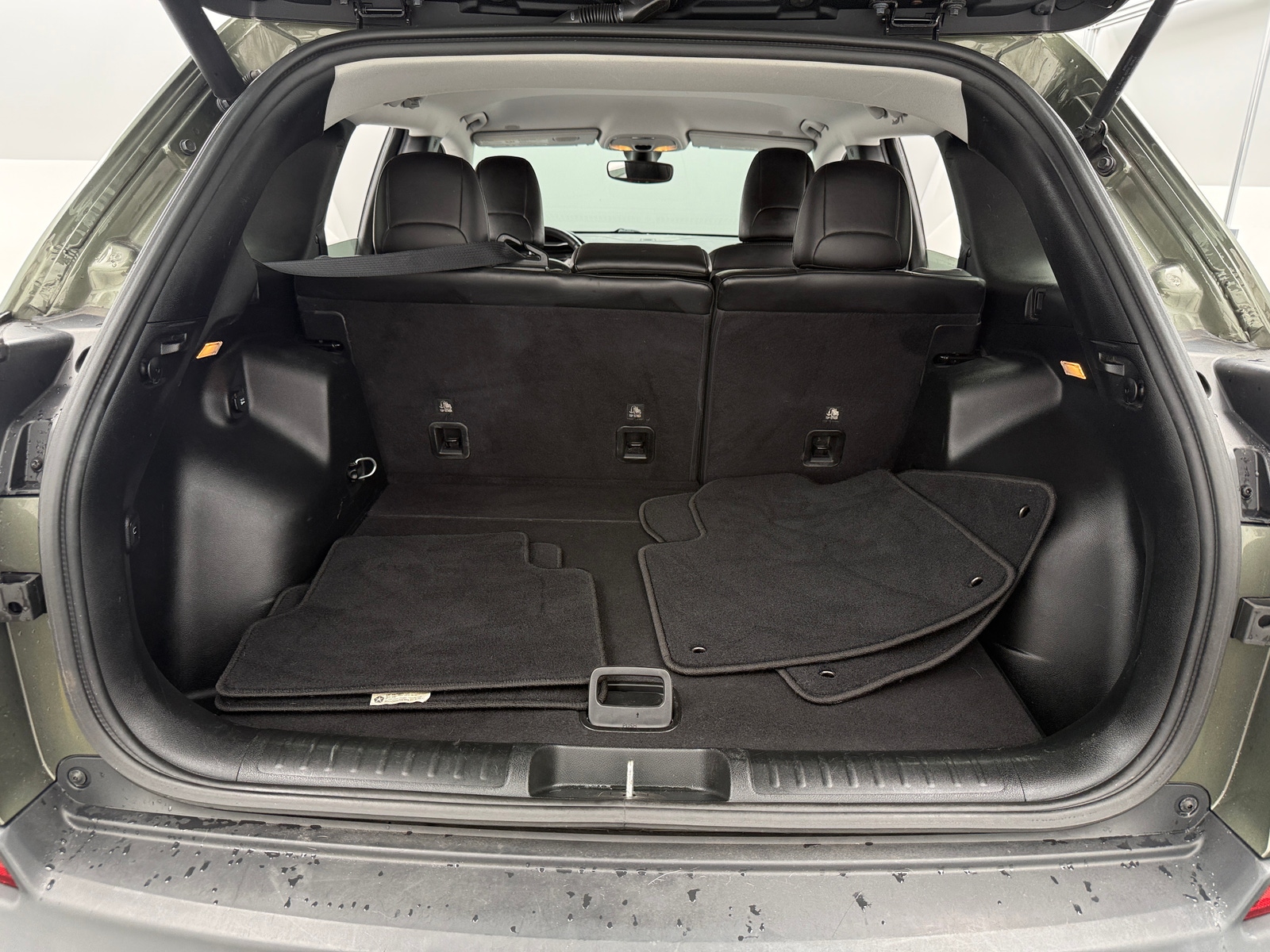 Thumbnail: 2019 Jeep Cherokee - 6