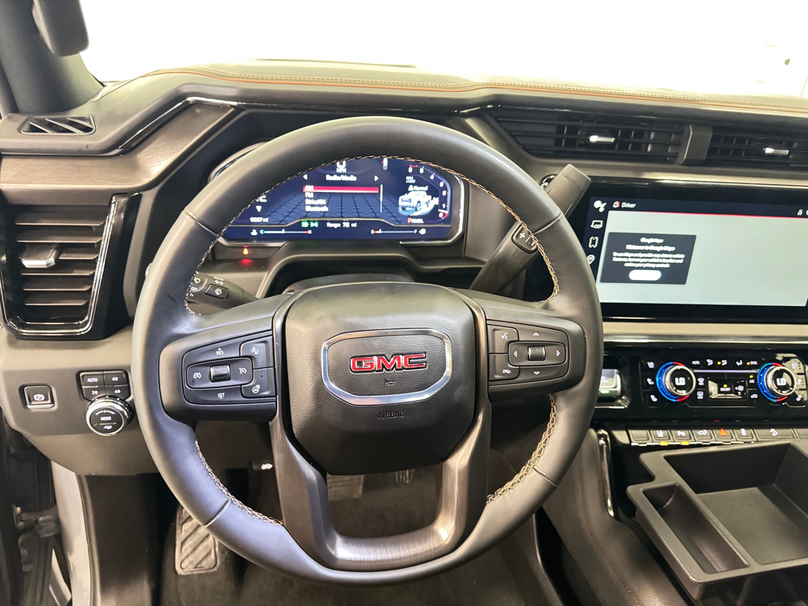 Thumbnail: 2025 GMC Sierra 2500 - 4