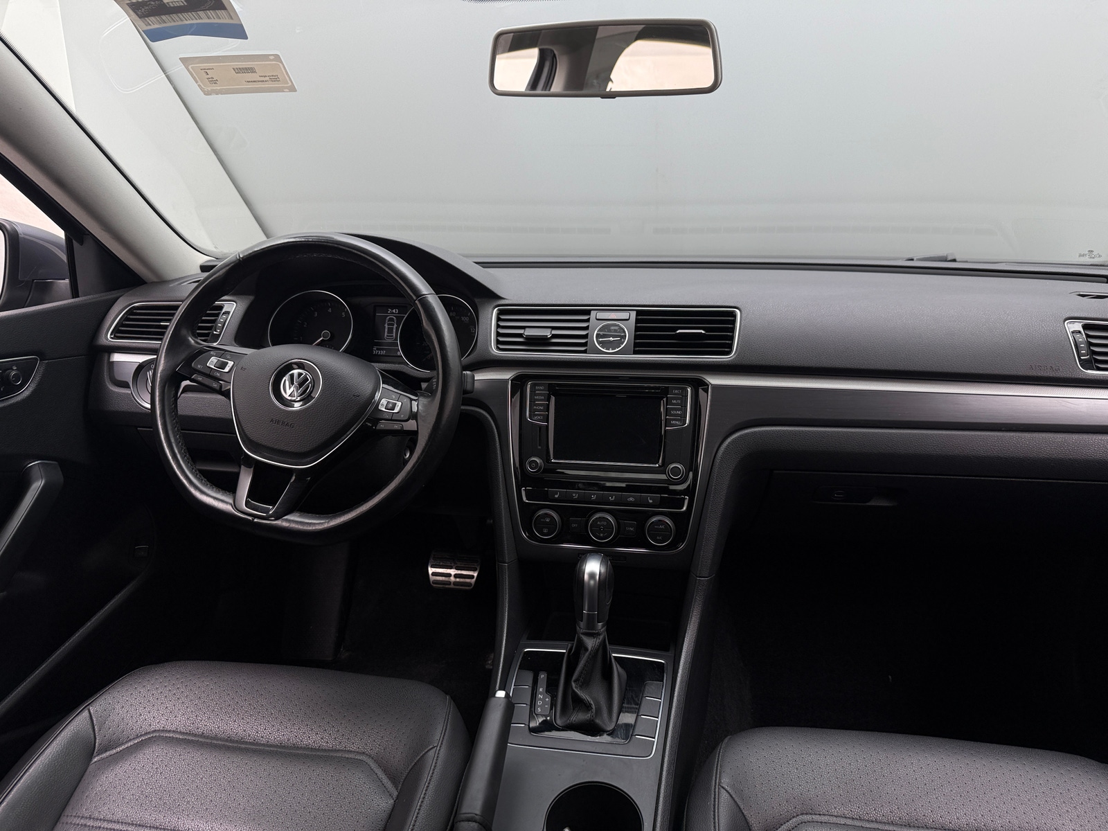 Thumbnail: 2017 Volkswagen Passat - 2