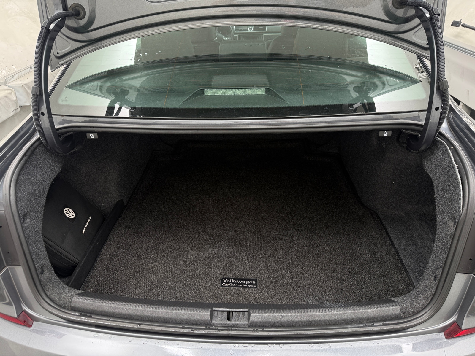 Thumbnail: 2017 Volkswagen Passat - 6