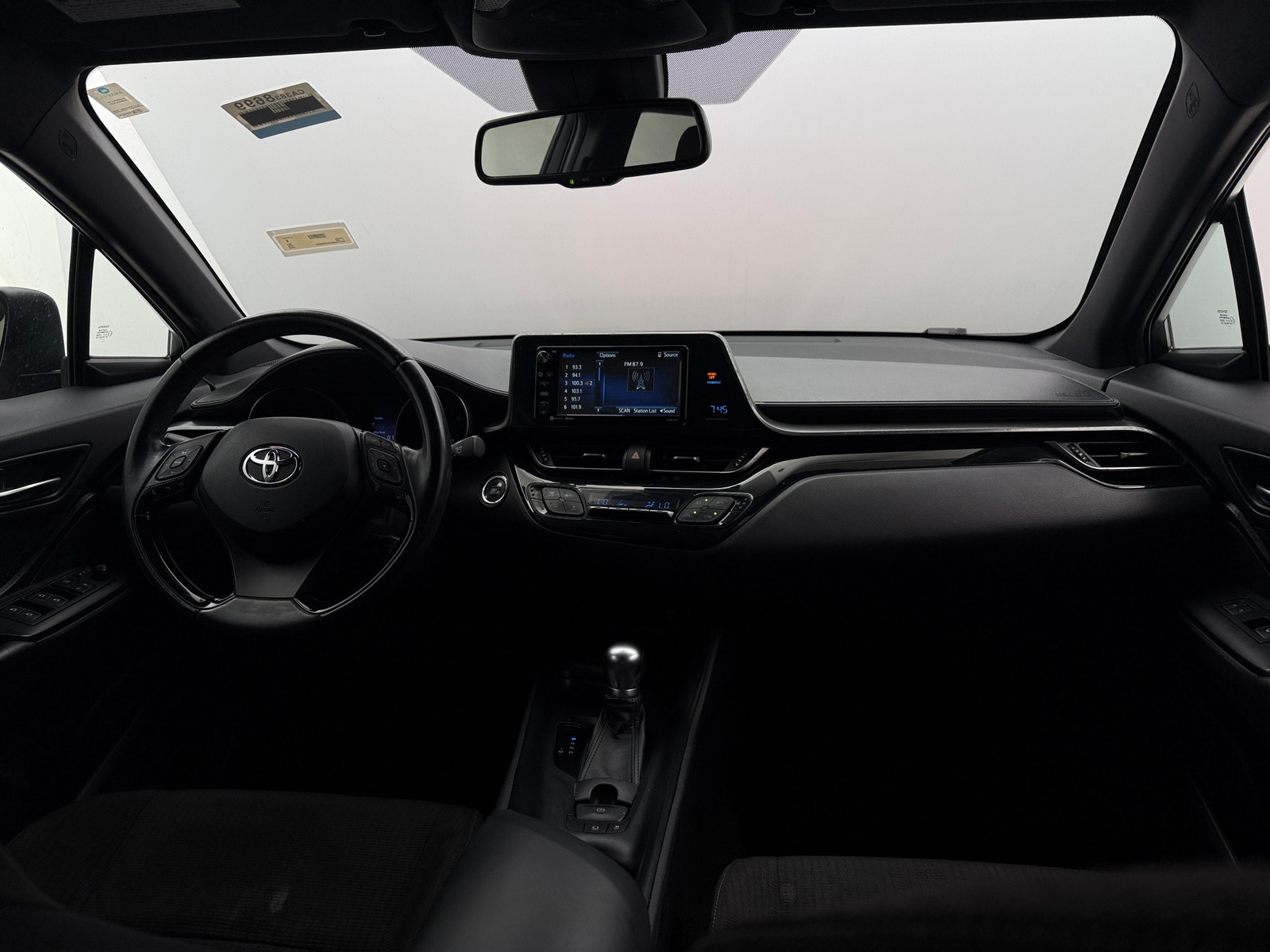 Thumbnail: 2018 Toyota C-HR - 3