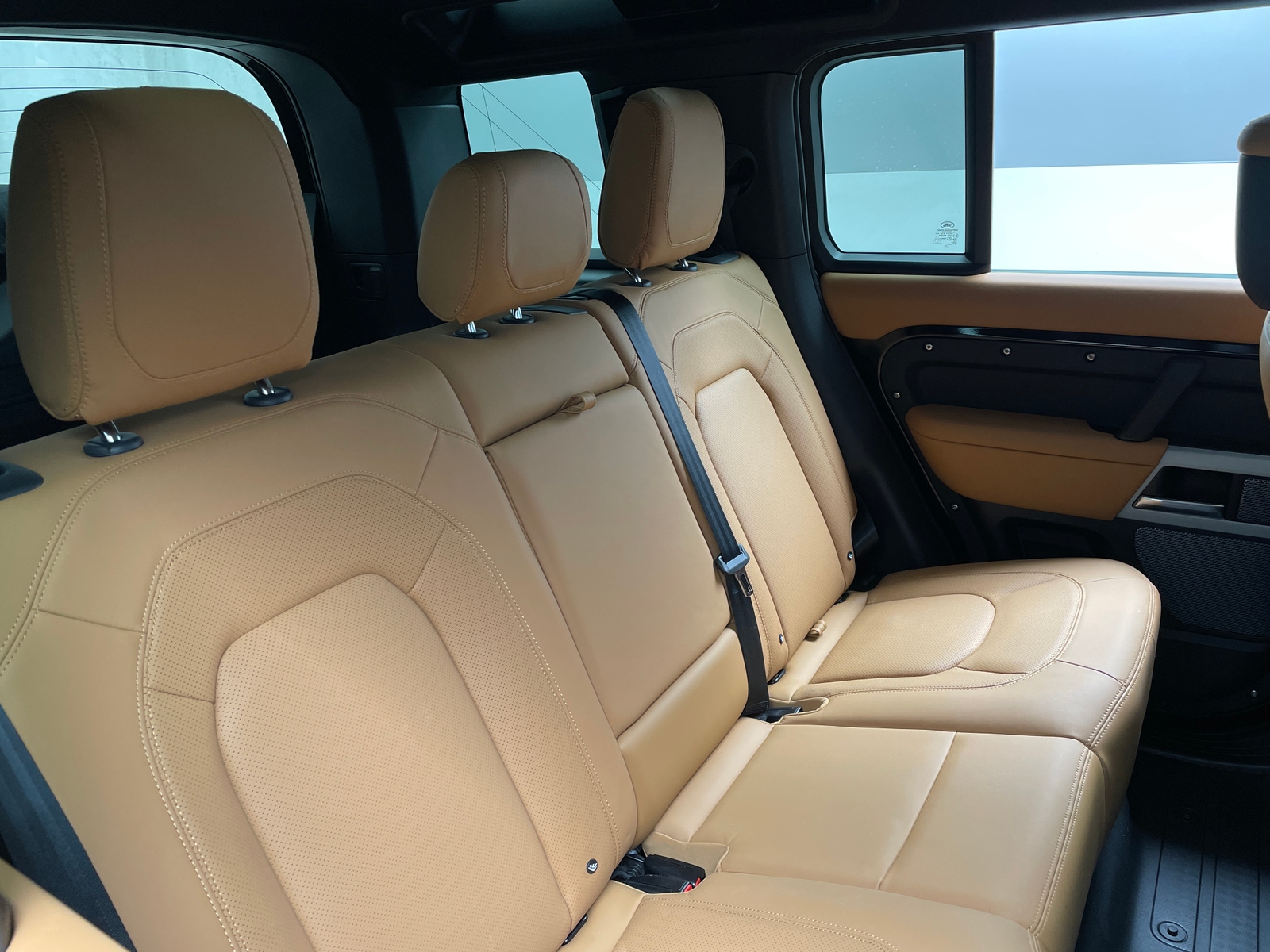 Thumbnail: 2024 Land Rover Defender - 4