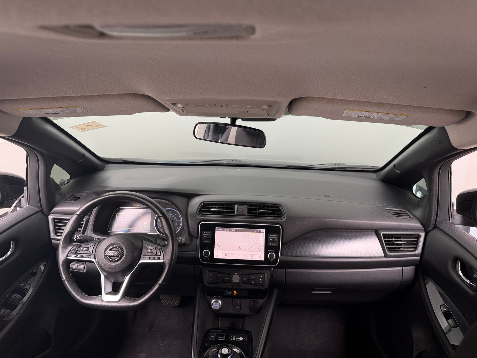 Thumbnail: 2020 Nissan Leaf - 3