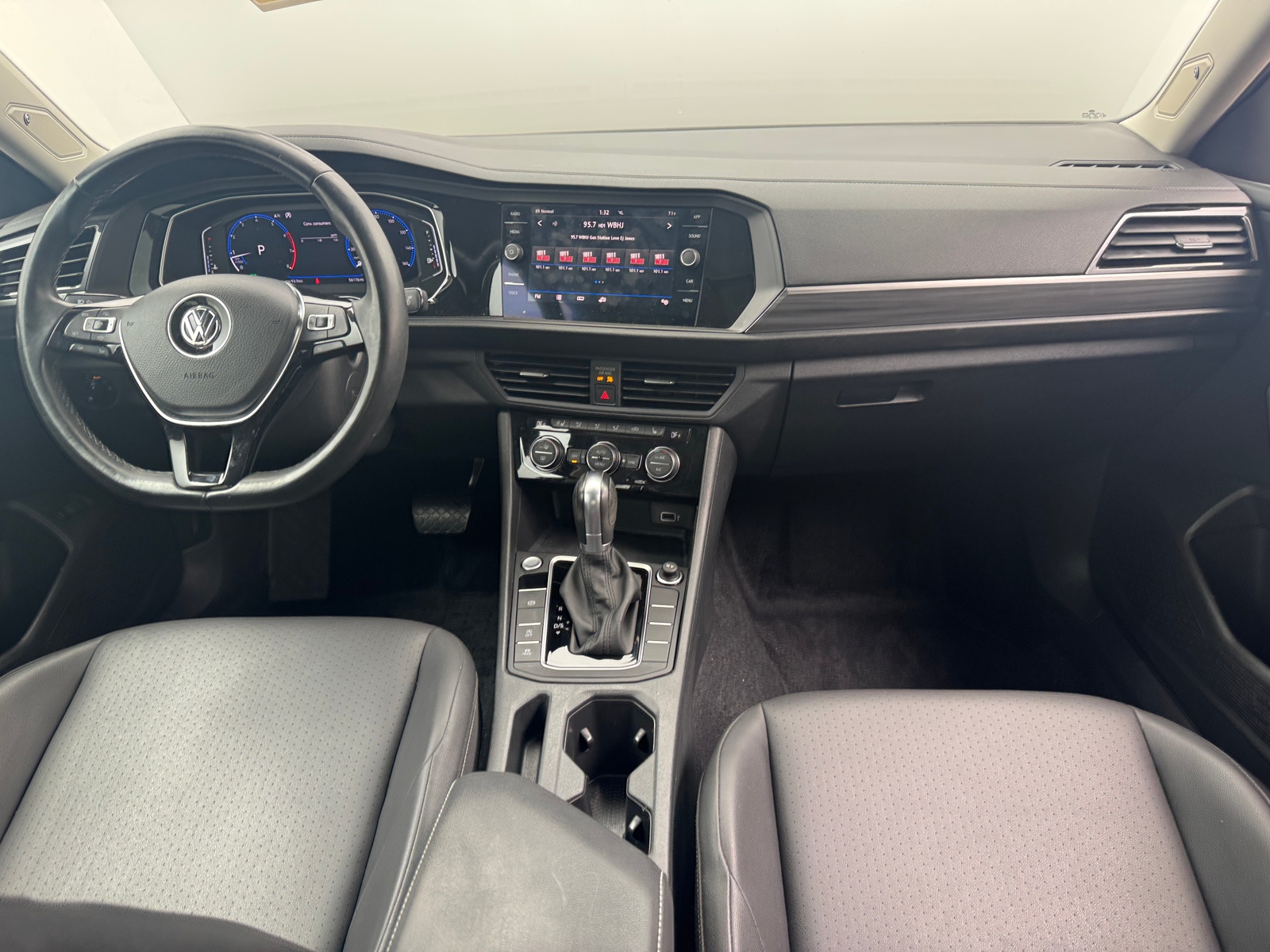 Thumbnail: 2019 Volkswagen Jetta - 2