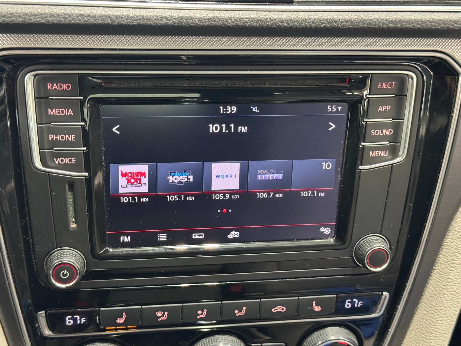 Thumbnail: 2018 Volkswagen Passat - 3