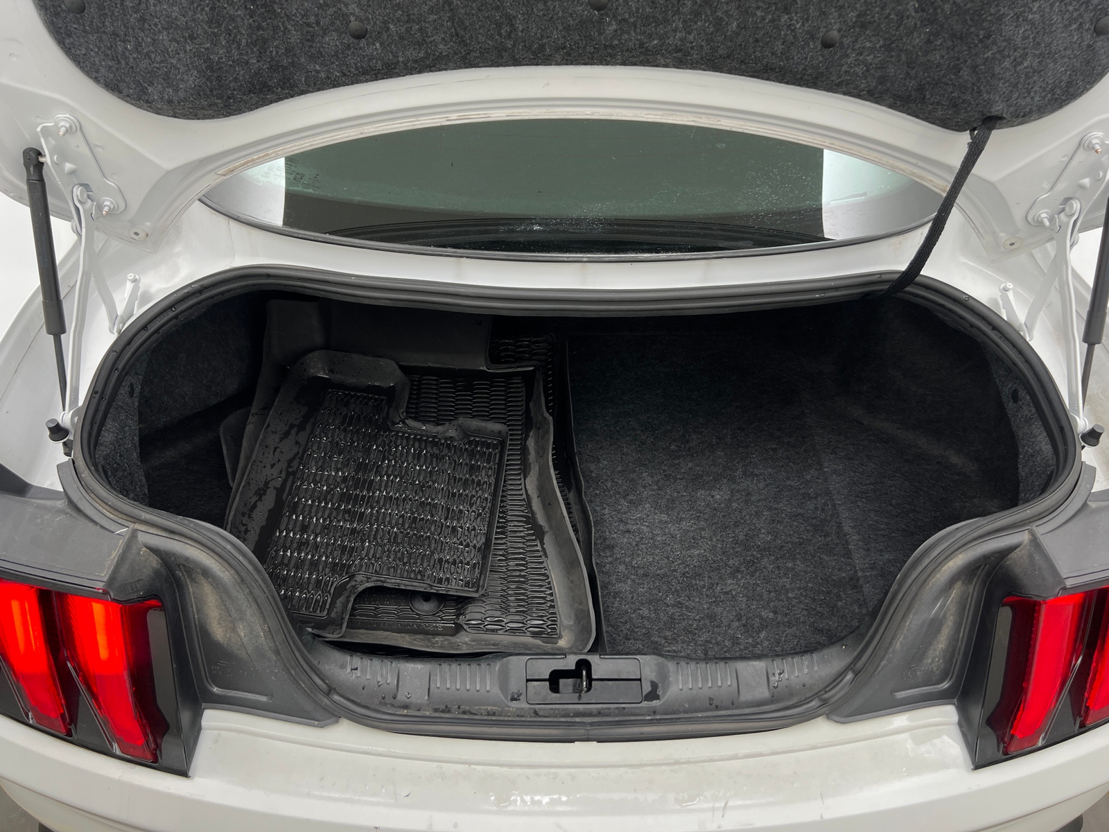 Thumbnail: 2018 Ford Mustang - 5