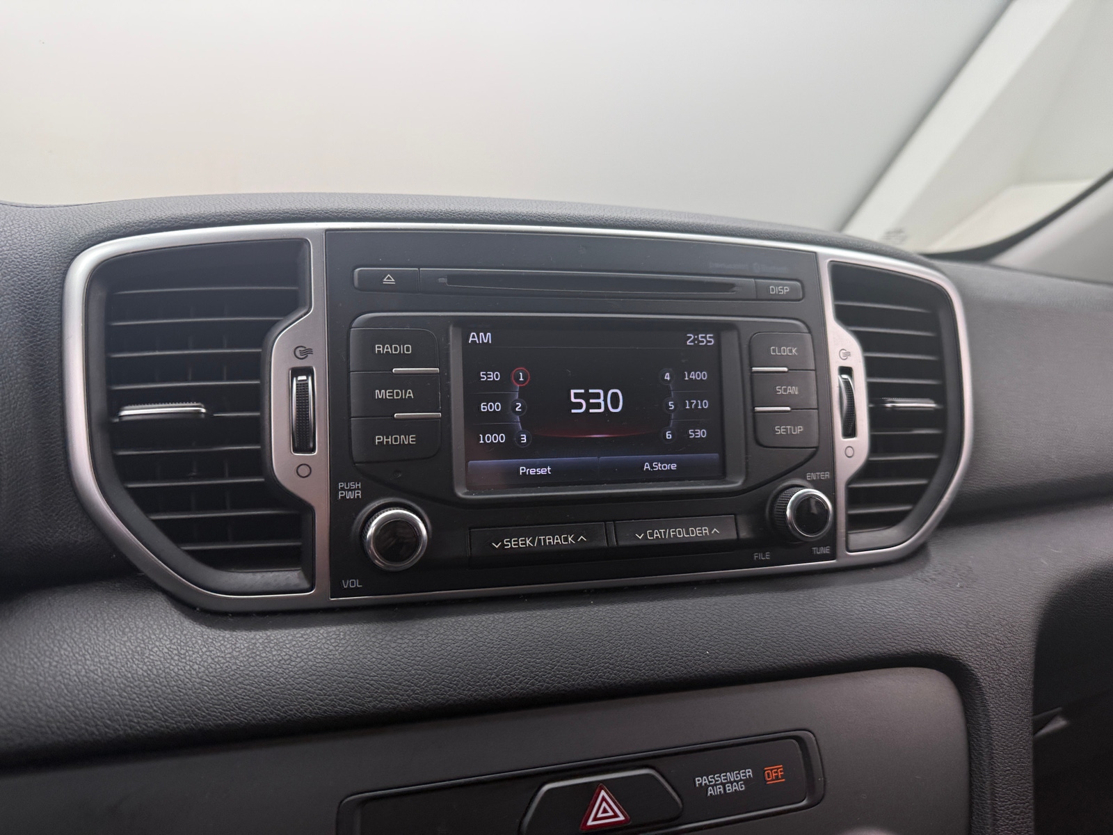 Thumbnail: 2017 Kia Sportage - 4