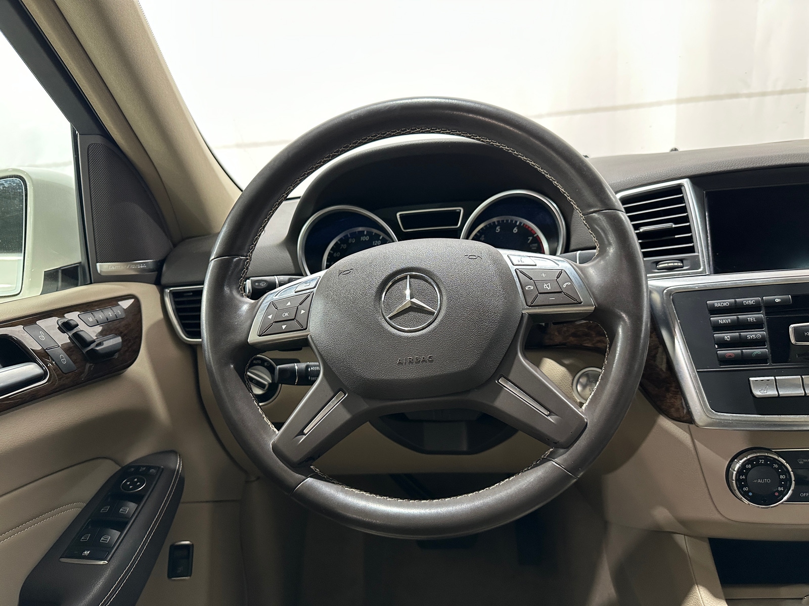 Thumbnail: 2014 Mercedes-Benz M-Class - 4