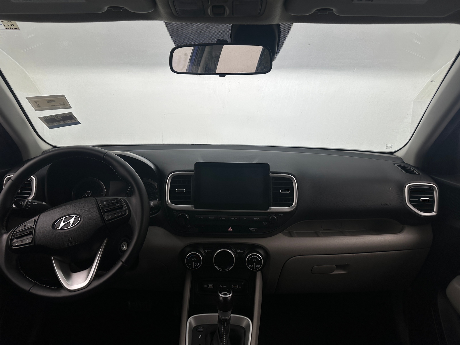 Thumbnail: 2022 Hyundai Venue - 3