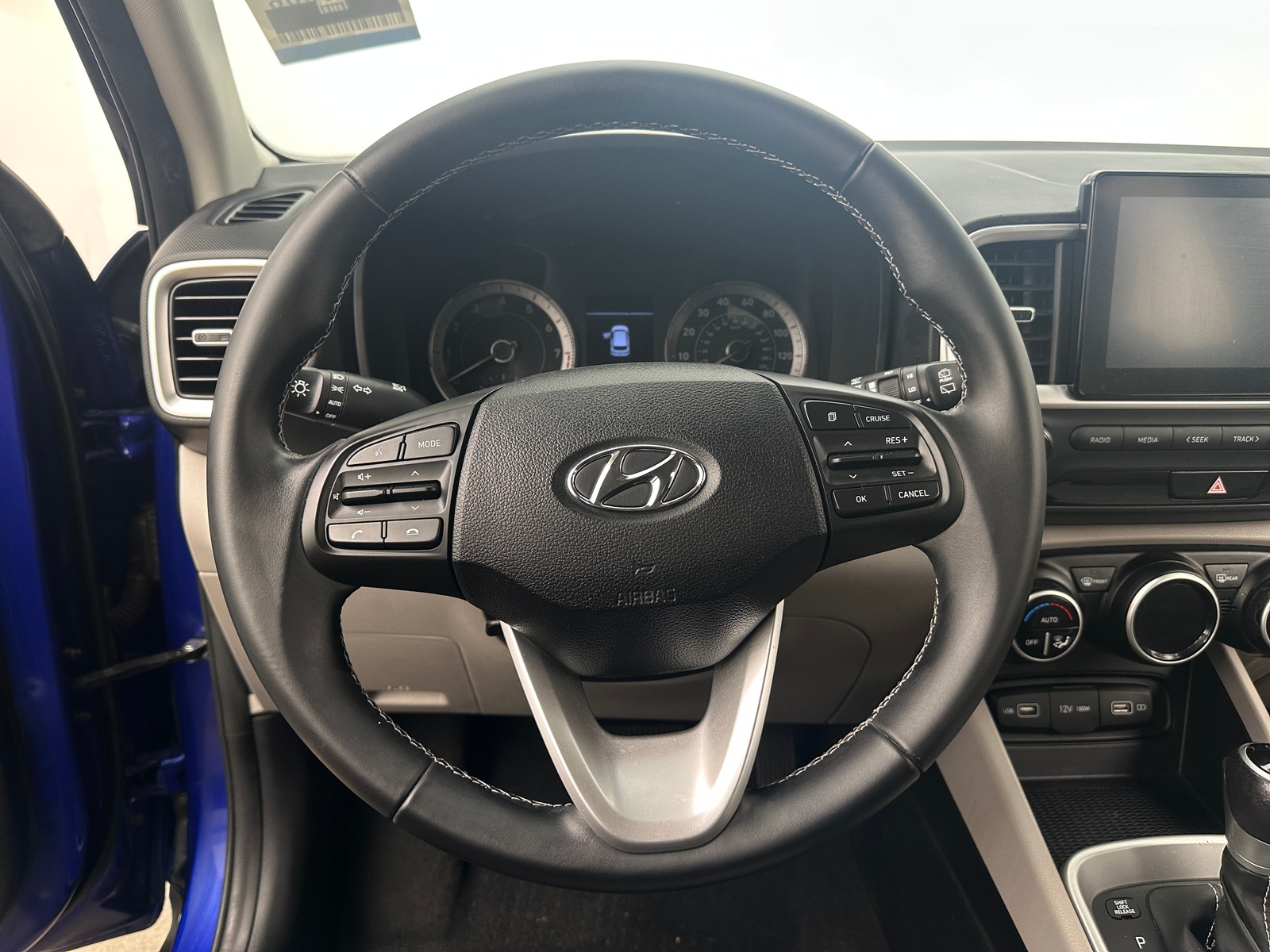 Thumbnail: 2022 Hyundai Venue - 5