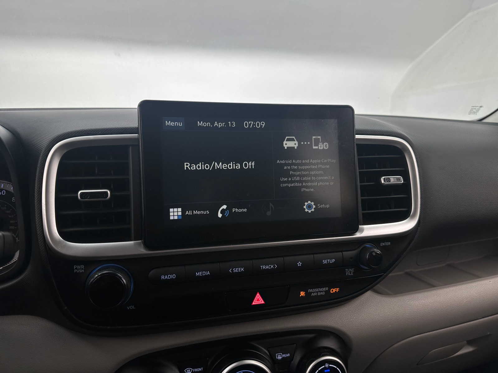 Thumbnail: 2022 Hyundai Venue - 4