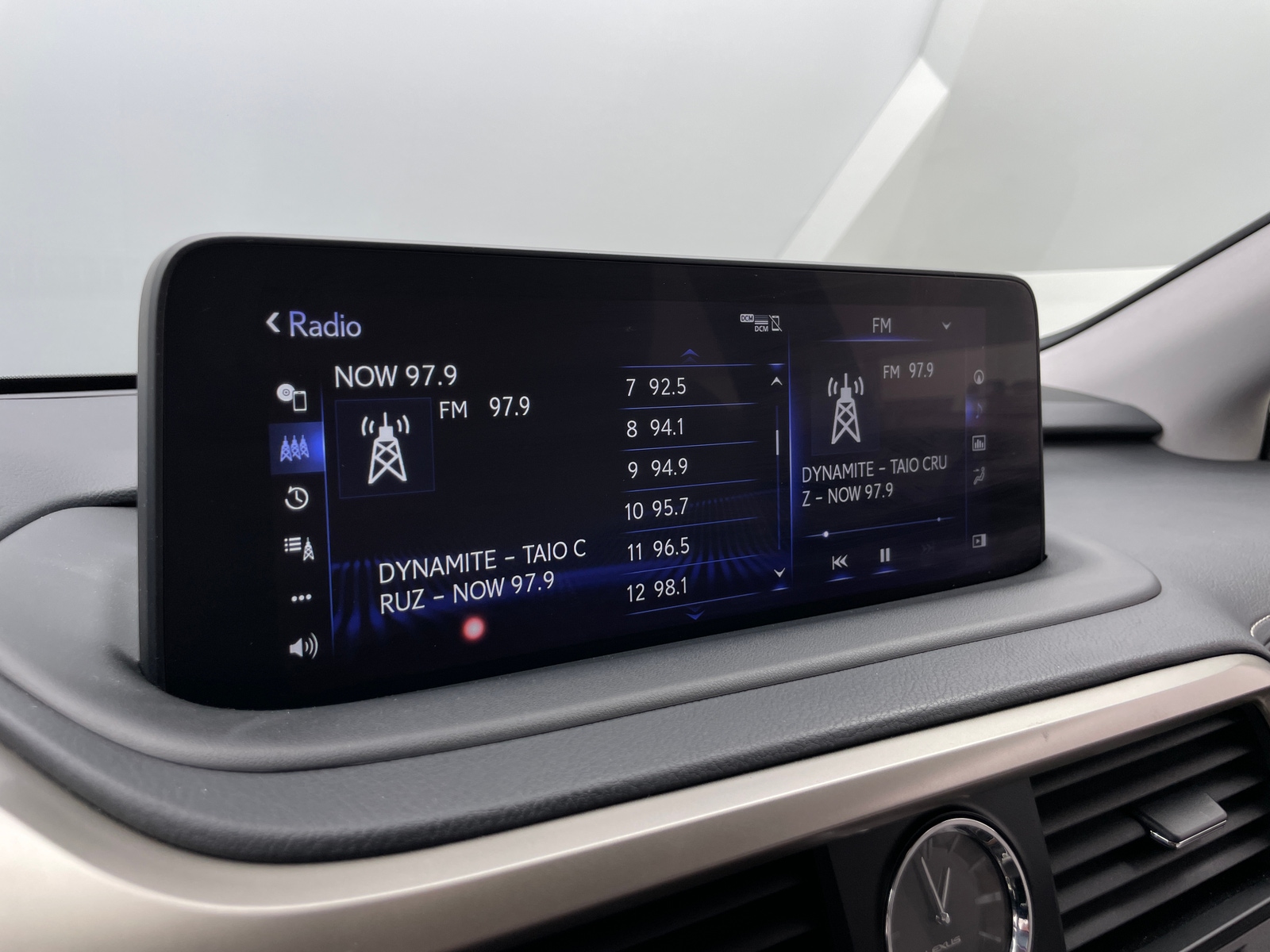 Thumbnail: 2021 Lexus RX - 3