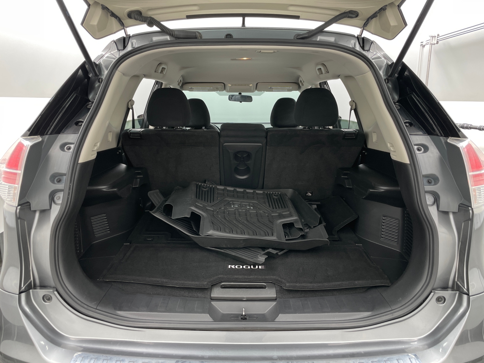 Thumbnail: 2016 Nissan Rogue - 7