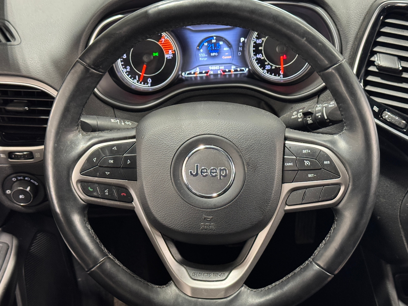 Thumbnail: 2019 Jeep Cherokee - 4