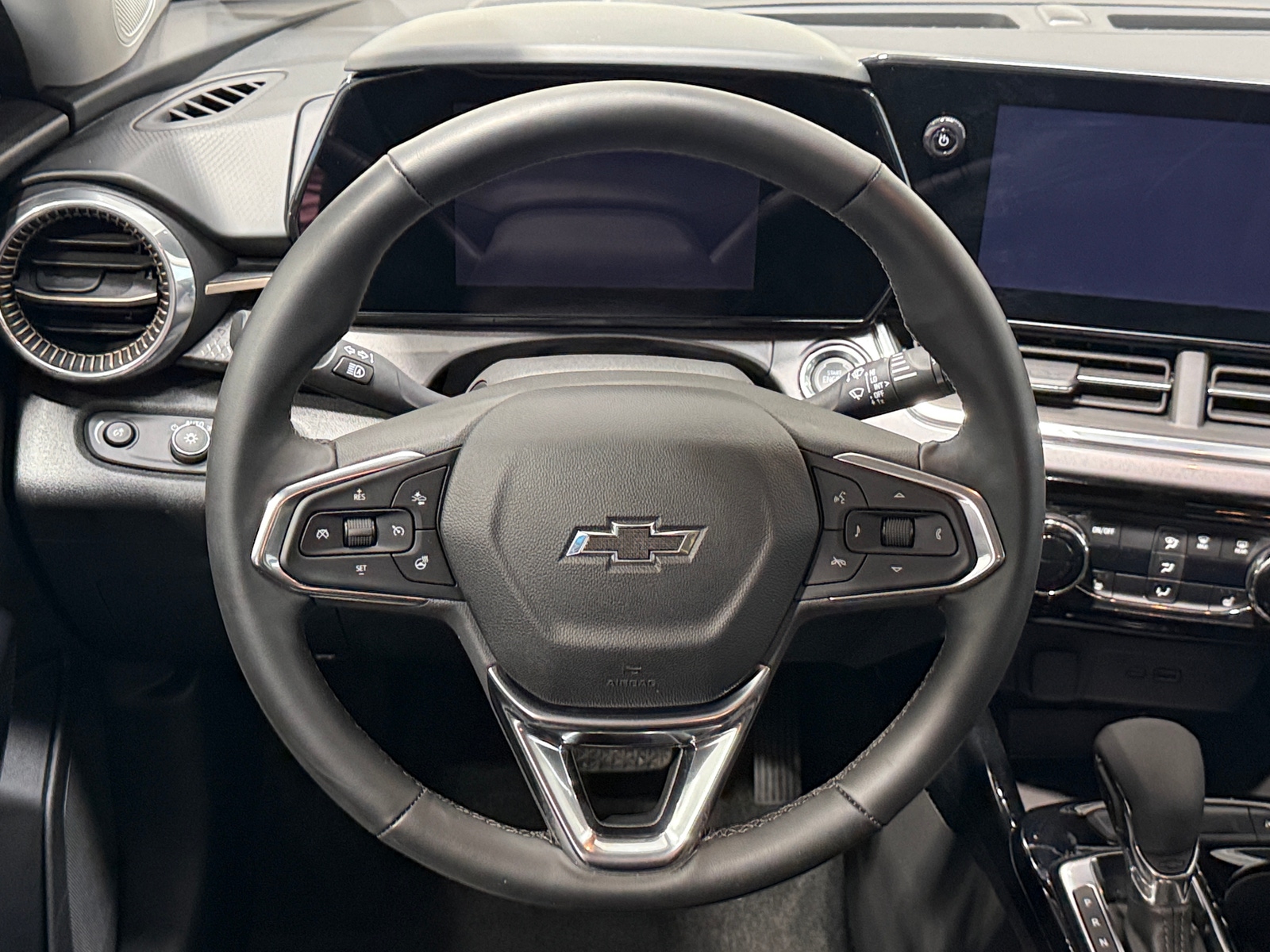 Thumbnail: 2025 Chevrolet Trax - 4