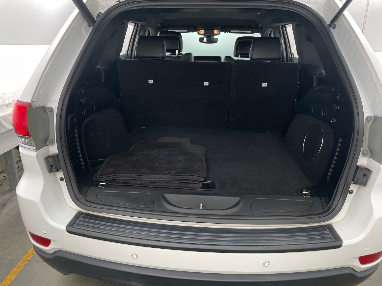 Thumbnail: 2018 Jeep Grand Cherokee - 7