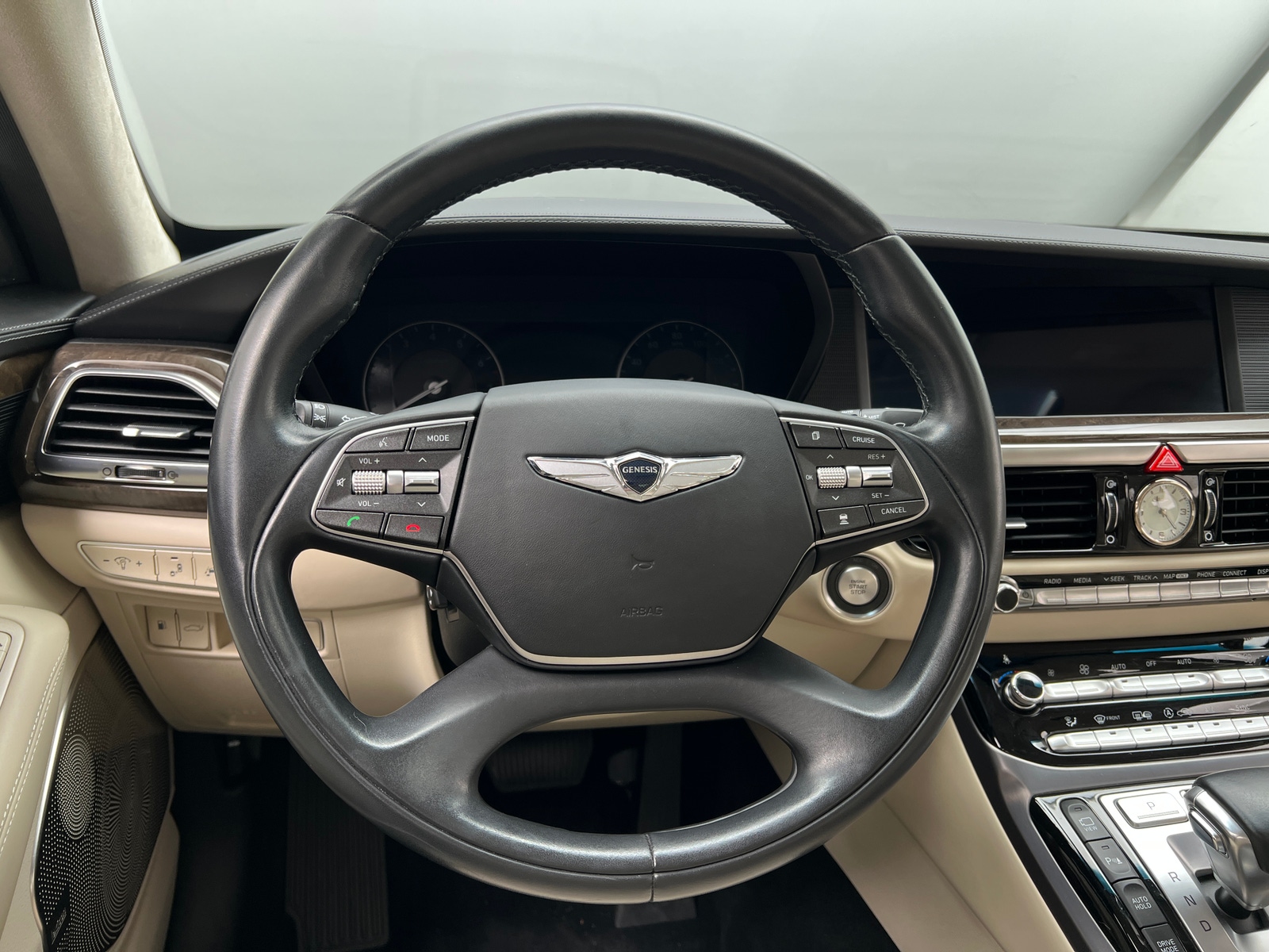 Thumbnail: 2019 Genesis G90 - 4