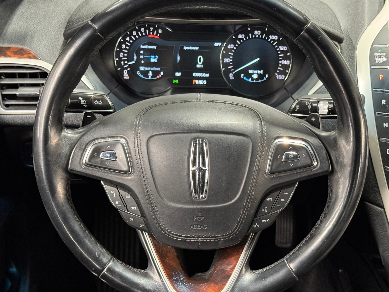 Thumbnail: 2017 Lincoln MKZ - 4